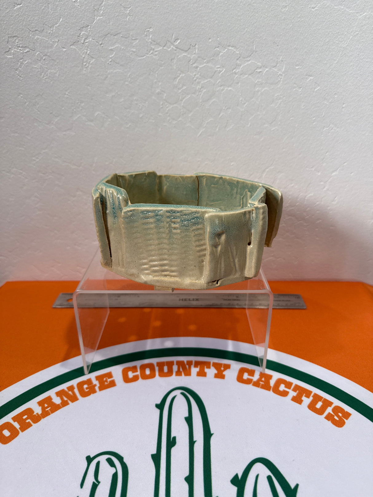 Kenny Smith fine pottery. - #1009