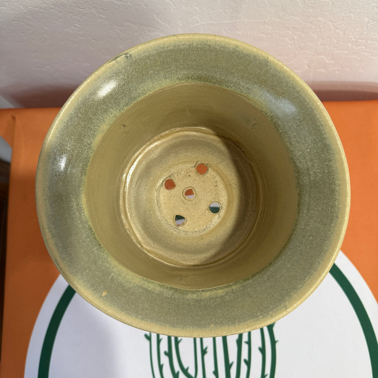 Kenny Smith fine pottery. - 7.5" #1006