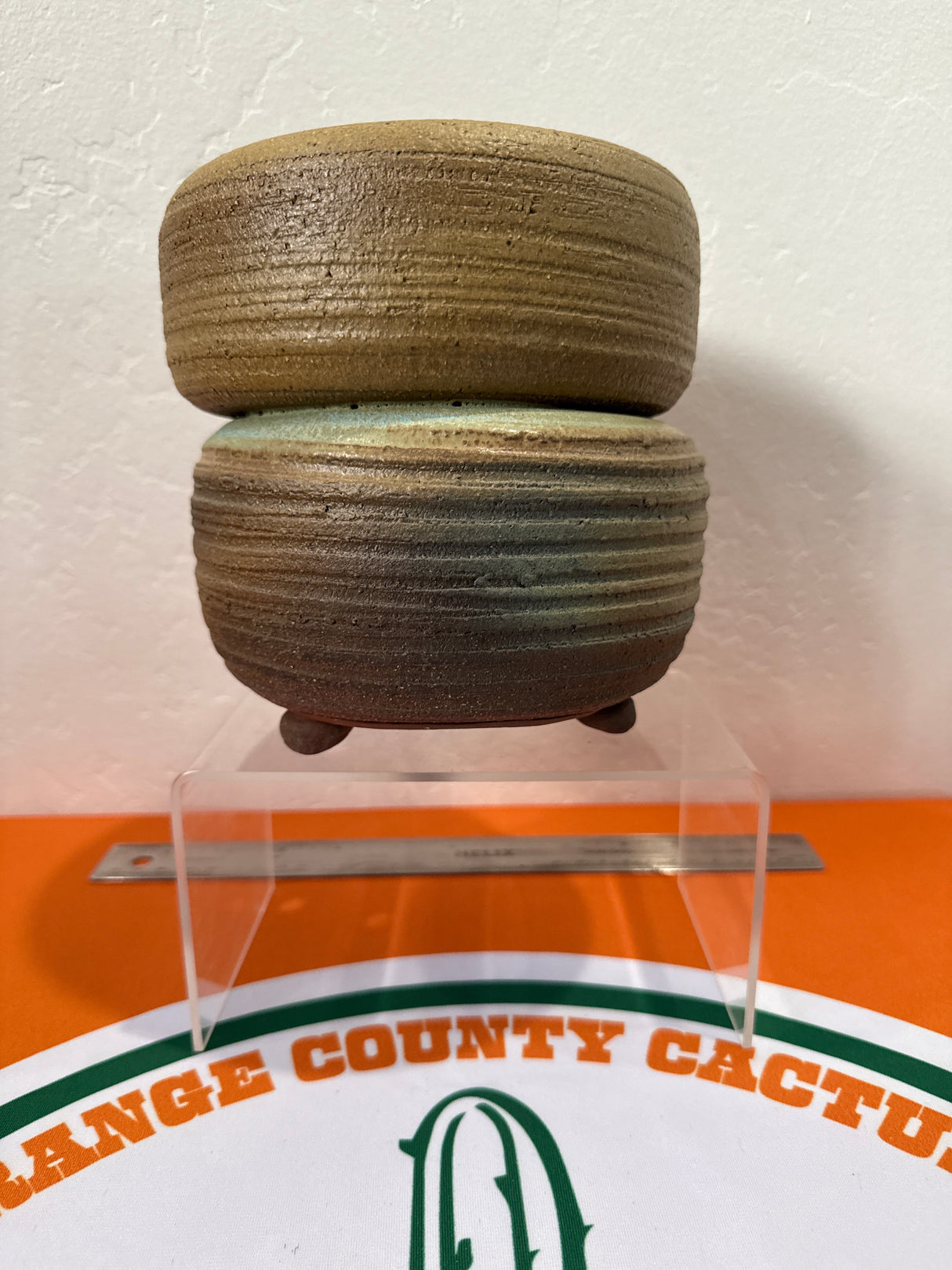 Kenny Smith fine pottery. - #1012