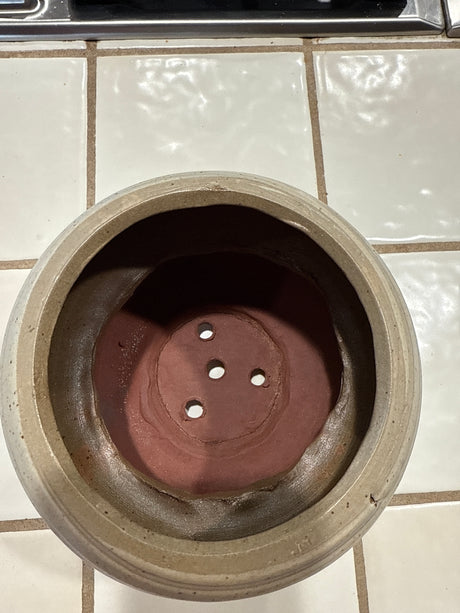 Kenny Smith fine pottery. - 5.5" #1001