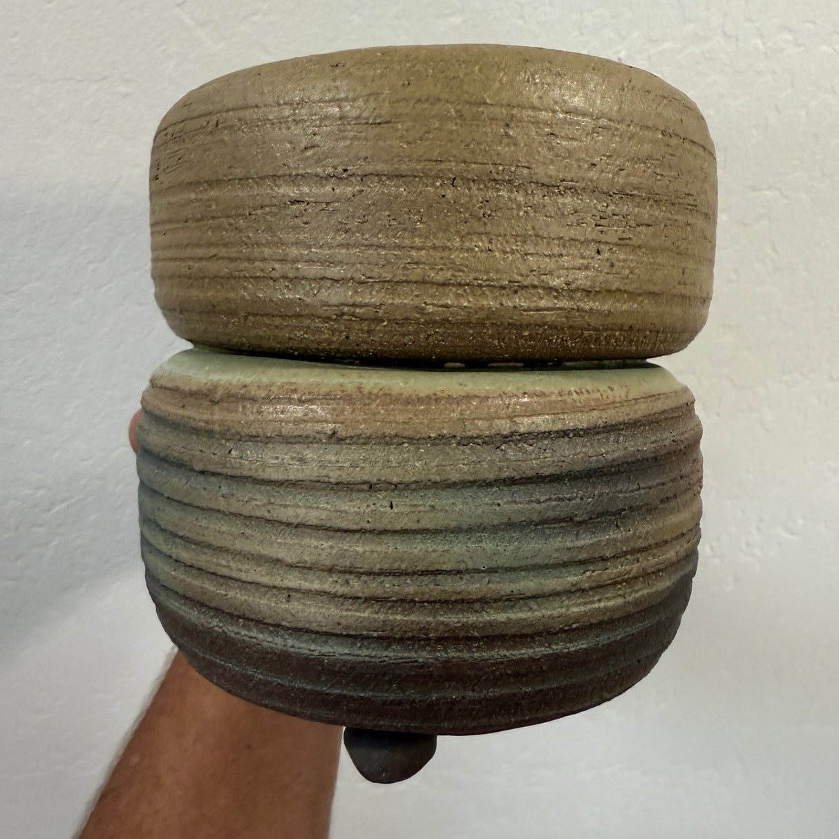 Kenny Smith fine pottery. - 6.5" #1002